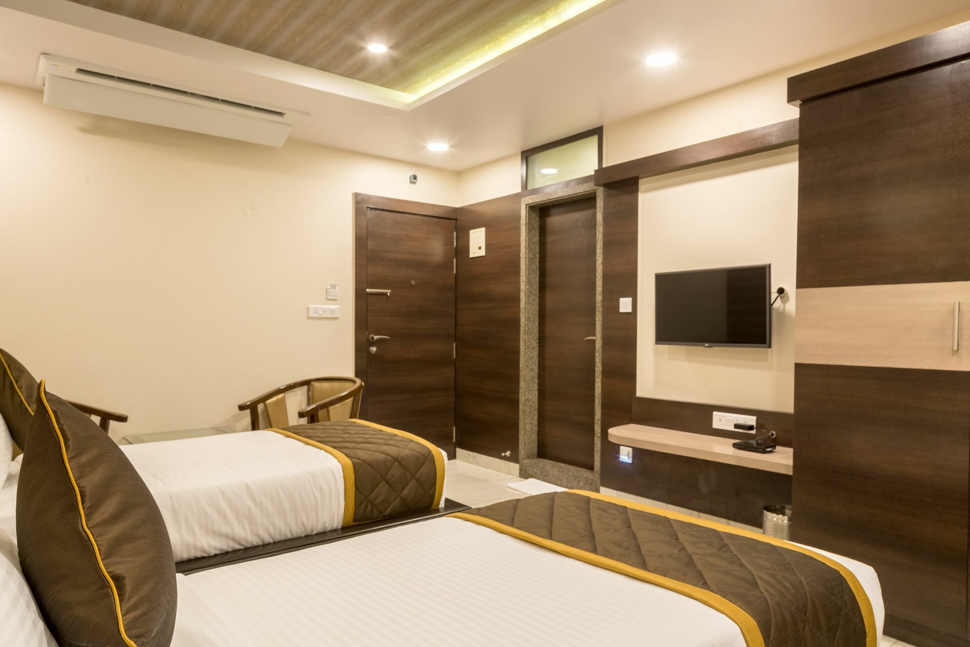 Oyo 9249 Jk Residency Hotel Bangalore Exterior foto